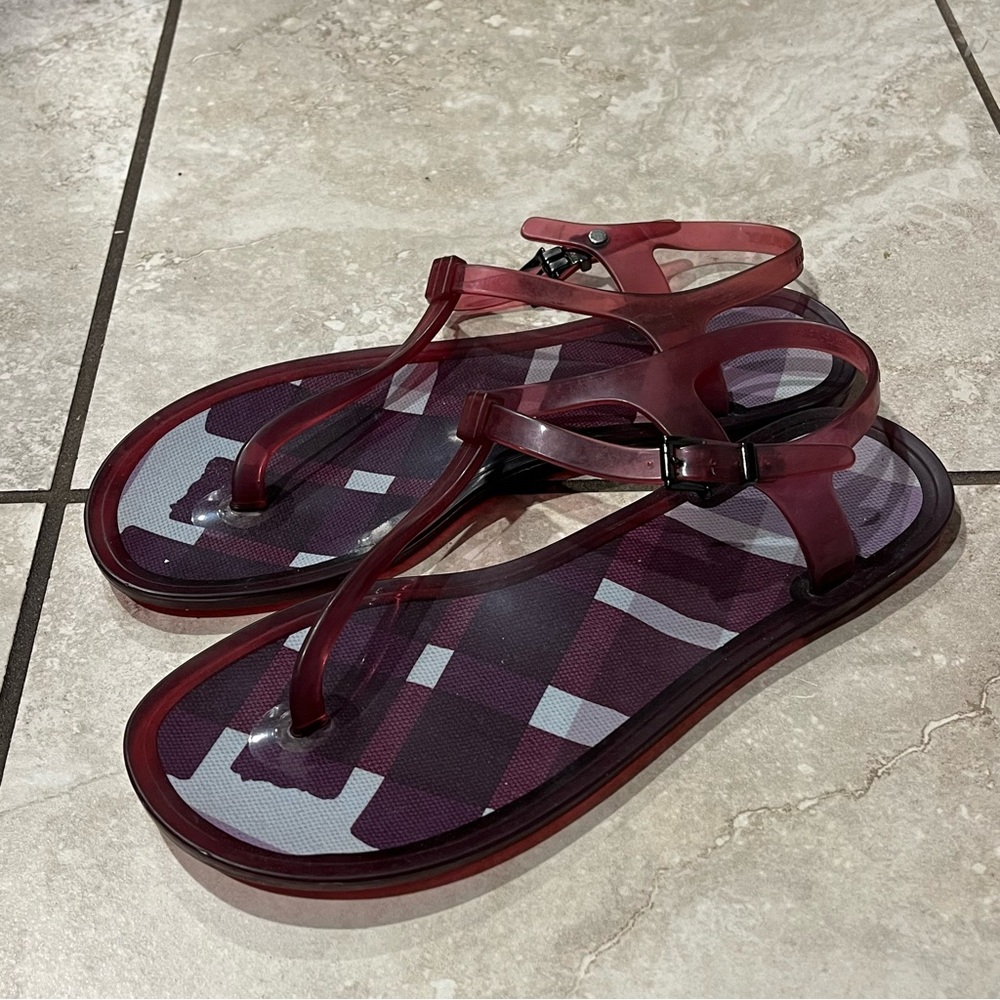 Burberry Shoes Womens 40 Burgundy Thong Jelly Sandal Flip Flop Made in Italy
